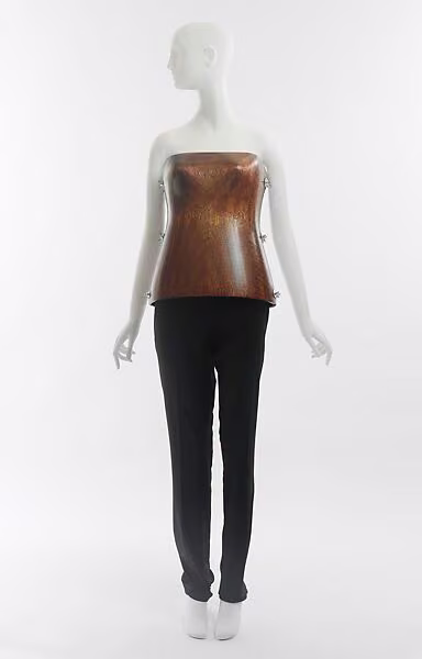 Along False Equator, Hussein Chalayan, fall/winter 1995–96