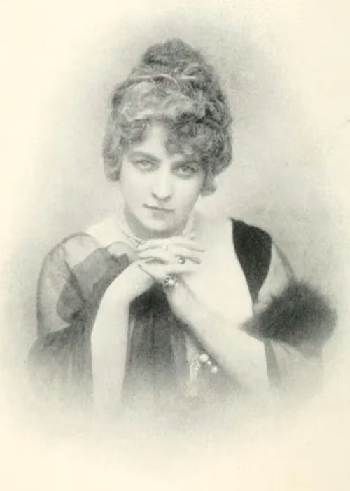 Portrait of Jeanne Paquin