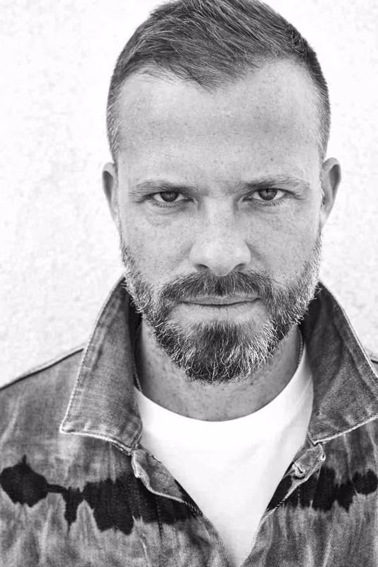 Portrait of Simon Spurr