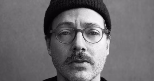 Portrait of Tim Hamilton