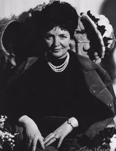Portrait of Simone Mirman