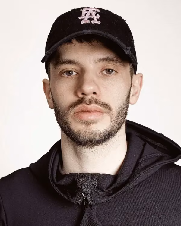 Portrait of Aaron Esh