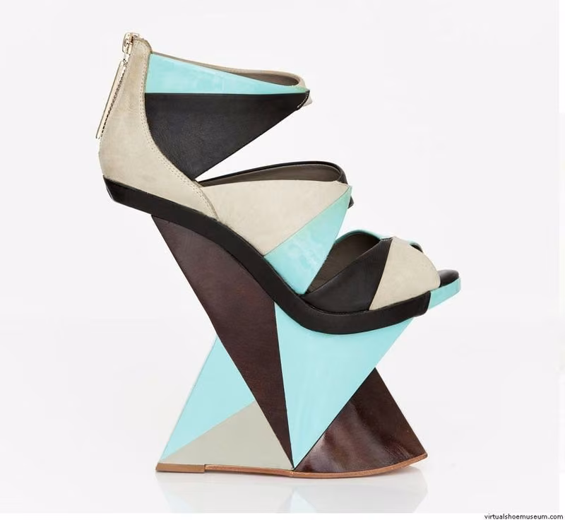 Project 3 architectural shoe with triangular wooden heel — Julia Lundsten
