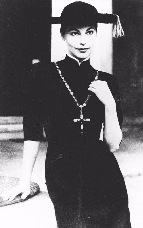 Black dress with white collar, worn by Ava Gardner — Micol Fontana