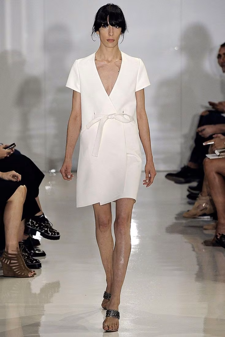 White V-neck belted dress — Ralph Rucci