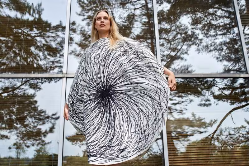 Myllynkivi dress in Pyörre printed fabric — Vuokko Nurmesniemi