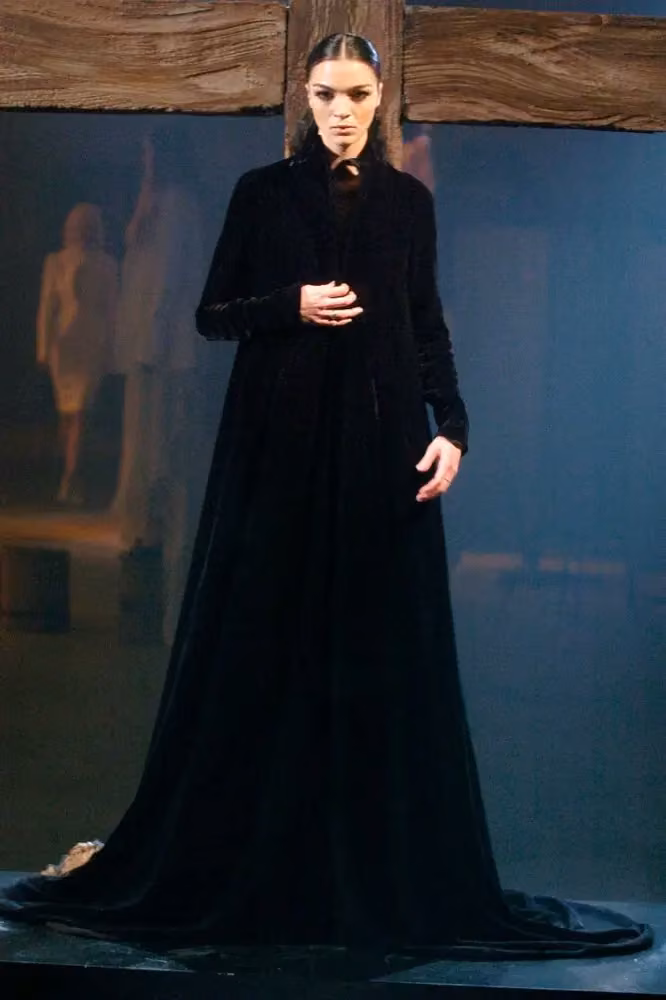 Riccardo Tisci — Look 1 — Riccardo Tisci, Fall 2005 Ready-to-Wear
