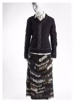 Dark sweater with a fringed skirt — Jurgi Persoons, Autumn/Winter 2001–02