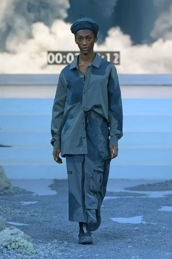 Iso.Poetism — Gray tailored ensemble — Tobias Birk Nielsen, Autumn/Winter 2022
