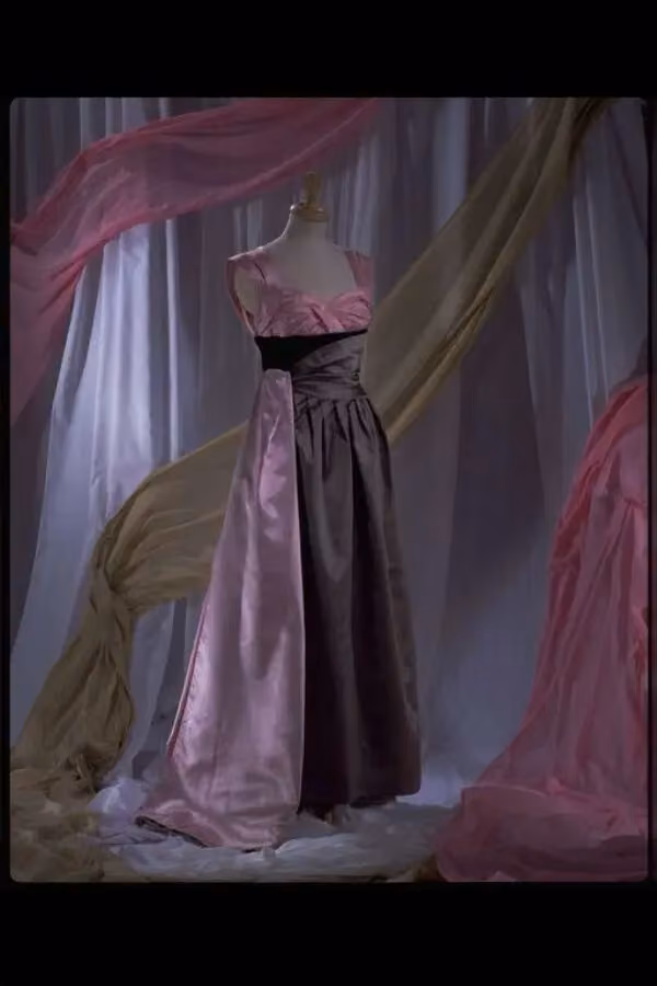 Evening dress — Hardy Amies, 1961