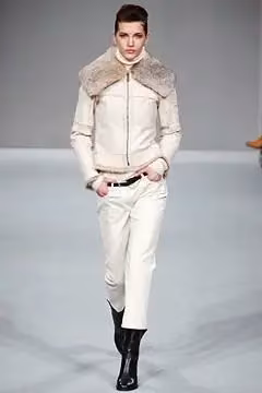 Nicole Farhi — Look 1 — Nicole Farhi, Fall 2003 Ready-to-Wear
