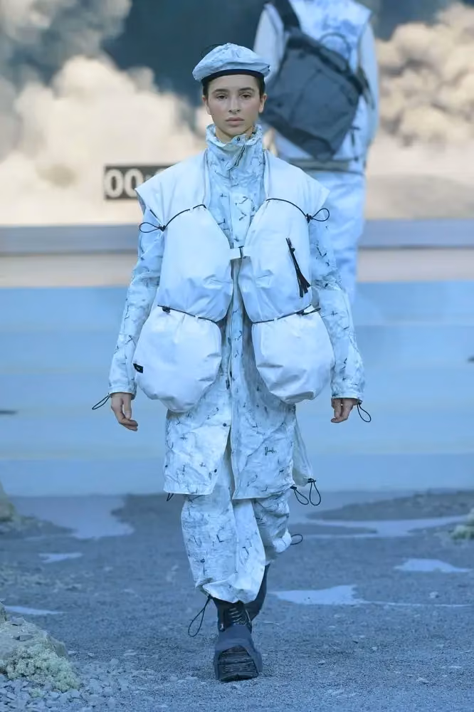 Iso.Poetism — Pale quilted ensemble — Tobias Birk Nielsen, Autumn/Winter 2022