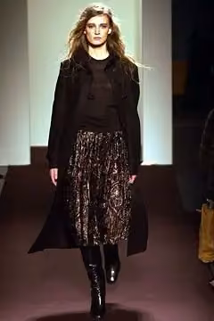 Burberry — Look 1 — Christopher Bailey, Fall 2002 Ready-to-Wear