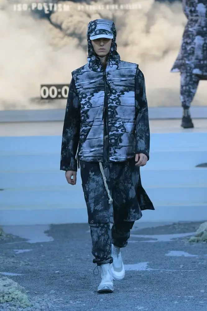 Iso.Poetism — Dark quilted ensemble — Tobias Birk Nielsen, Autumn/Winter 2022