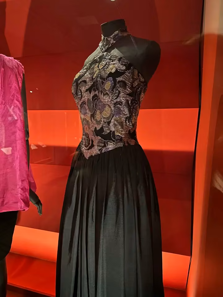 Evening dress with a patterned halter bodice — Chris Seydou, 1983