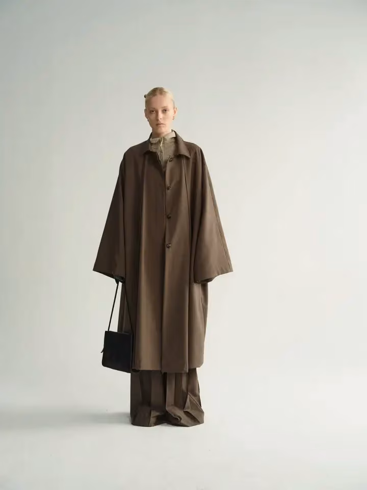 Alma trenchcoat — Viktoria Chan, Date not documented