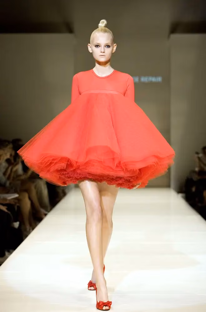Red tulle opening dress — Astrid Olsson, Spring/Summer 2008