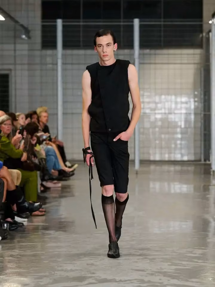 Asymmetrical vest and shorts — Look 1 — Peter Lundvald Nielsen, Spring/Summer 2026