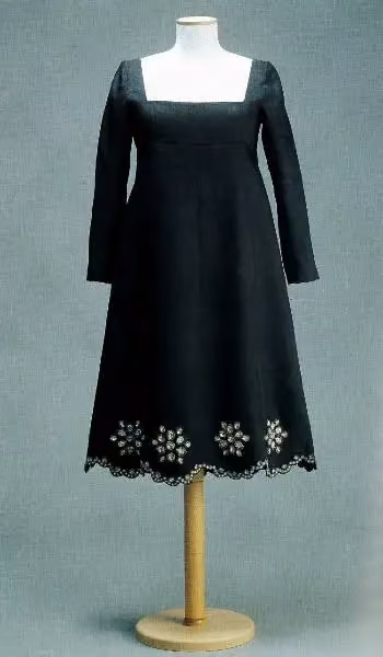 Carosa beaded silk evening dress — Angelo Tarlazzi, Fall/Winter 1968–1969