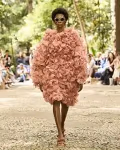 Pink rosette dress — Flavia Aranha, 2025