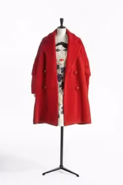 Red tailored coat with a figurative top — Dirk Van Saene, Autumn/Winter 2016–17