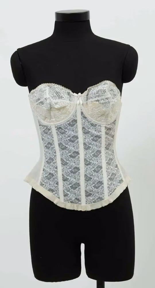 Foundation for a wedding gown — Holger Blom, 1958–1959