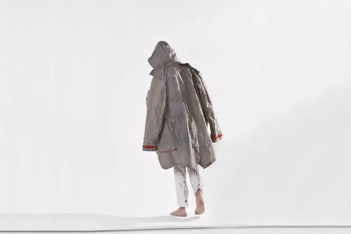 Hooded airbag coat with extended panels — Kanghyuk Choi & Sanglak Shon, Summer 2017
