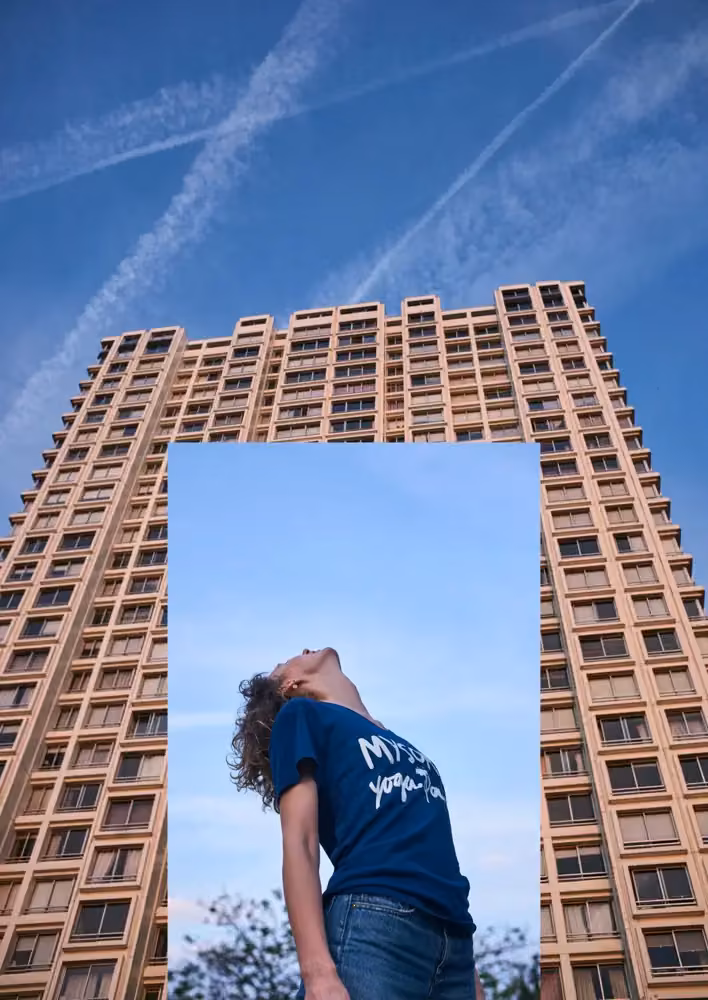 Mysore Yoga Paris blue V-neck T-shirt — Lovisa Burfitt, Spring/Summer 2019
