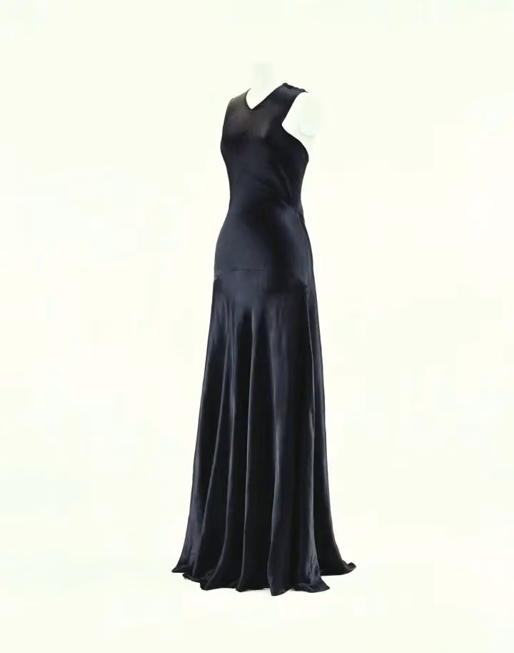 Black satin bias-cut evening dress — Madeleine Vionnet, 1932
