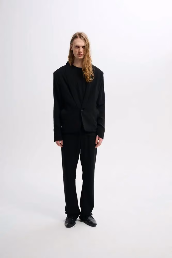 THE CAP BLAZER - BLACK — Peter Lundvald Nielsen, Date not stated