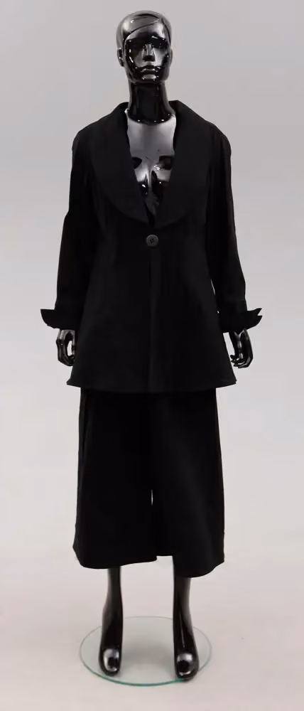 Black trouser suit — Gunilla Pontén, Date not documented