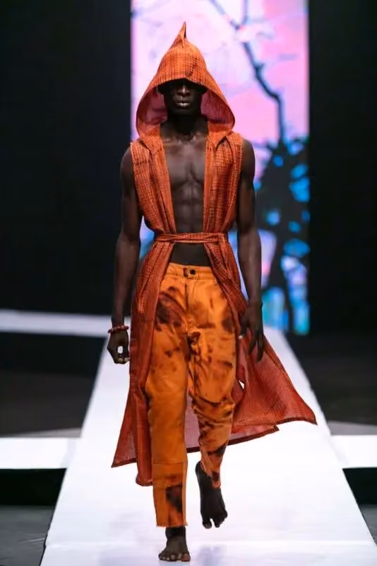 Niuku — Orange hooded ensemble — Kadiata Diallo, 2021
