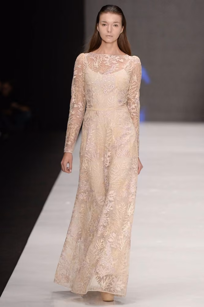 Pale pink long-sleeved lace gown — Ksenia Knyazeva, Russia Spring 2017