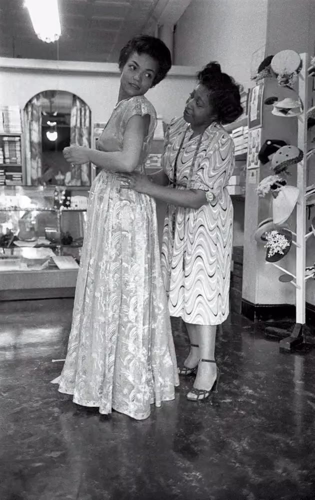 Floral dress fitted on Eartha Kitt — Zelda Wynn Valdes, Photographed 1952
