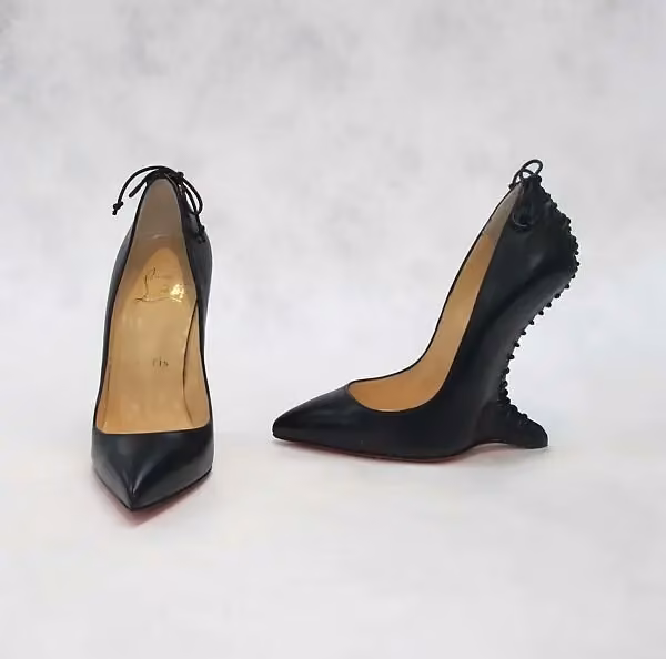 Conquilla pumps — Christian Louboutin, fall/winter 2014–15