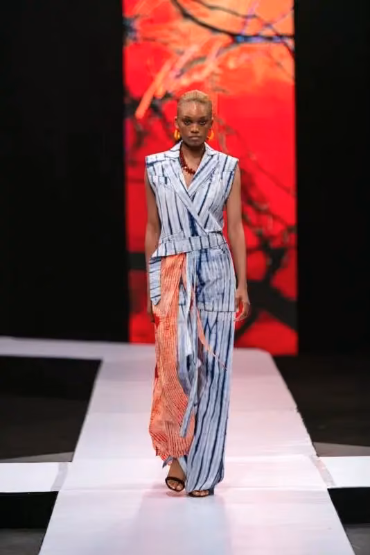 Niuku — Striped long ensemble — Kadiata Diallo, 2021