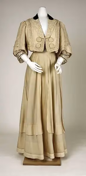 Embroidered jacket and long skirt — Louise Chéruit, 1905