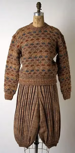 Ensemble — Rosita and Ottavio Missoni, fall/winter 1981–82