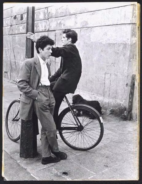 Teddy boys on a corner, Southam Street, Clothing makers unrecorded; photograph by Roger Mayne, 6 May 1956 (photograph)